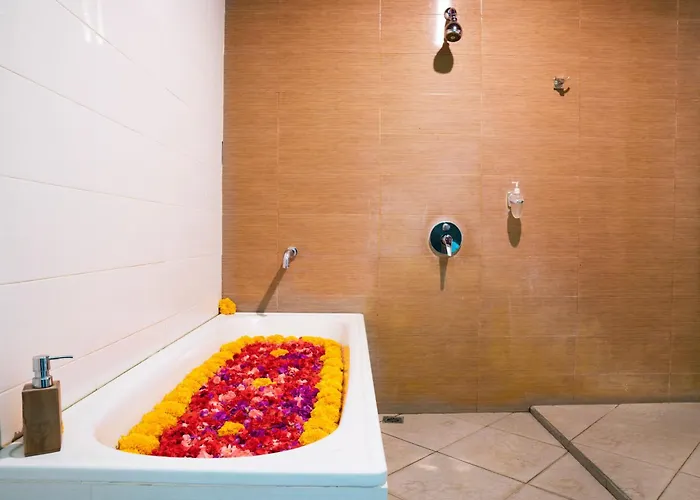 Tropical Garden Hotel 4*